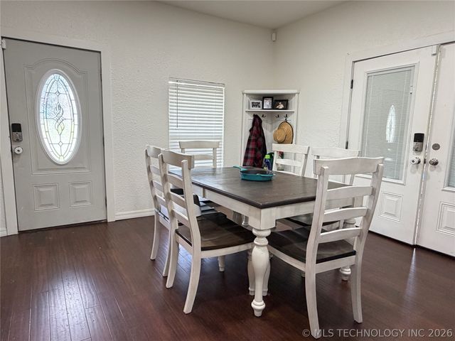 102 N 3rd Street, Hartshorne, OK 74547