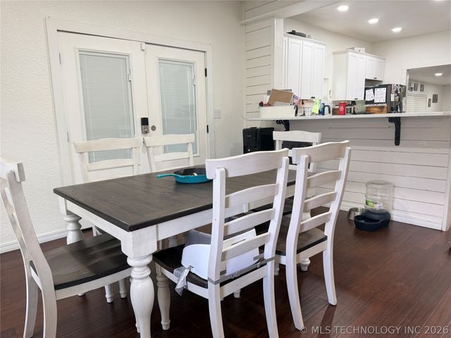 102 N 3rd Street, Hartshorne, OK 74547