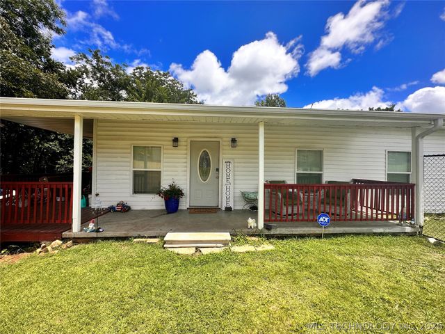 102 N 3rd Street, Hartshorne, OK 74547