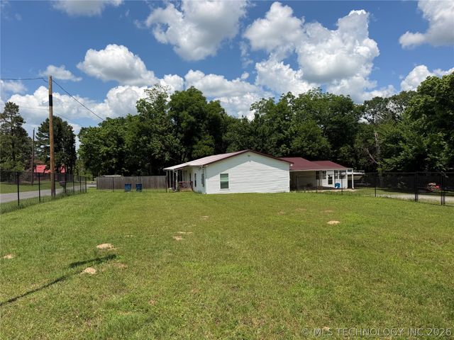 102 N 3rd Street, Hartshorne, OK 74547