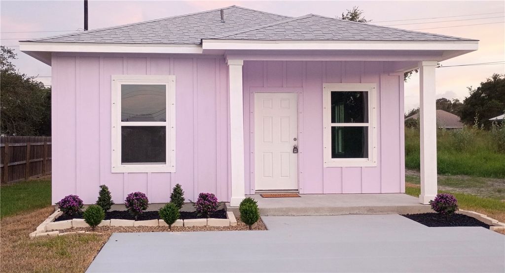 246 Post Oak, Rockport, TX 78382 — exterior