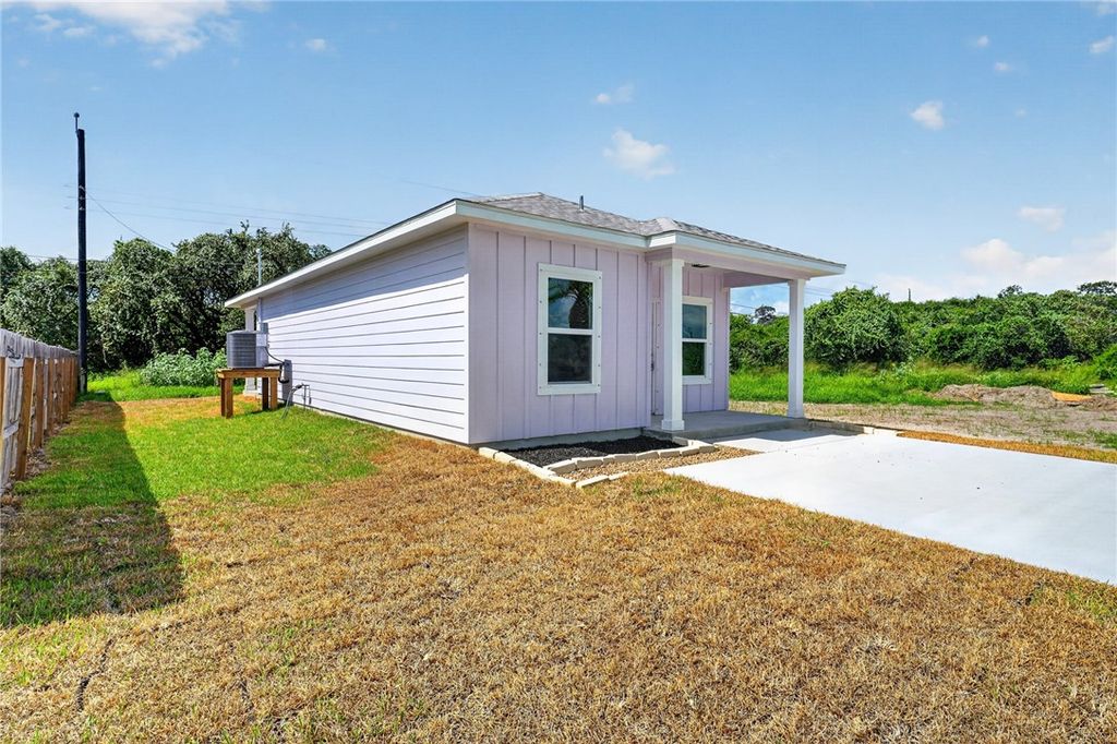 246 Post Oak, Rockport, TX 78382 — photo 4