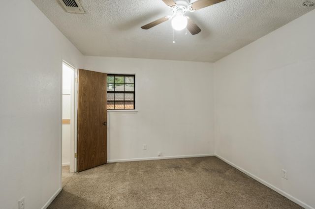 981 VICTORIA DRIVE, Burkburnett, TX 76354