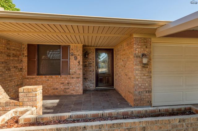 981 VICTORIA DRIVE, Burkburnett, TX 76354