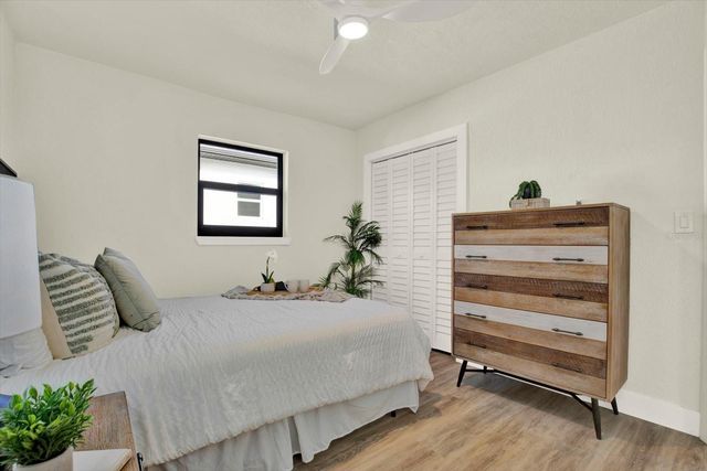 4510 W PRICE AVENUE, Tampa, FL 33611