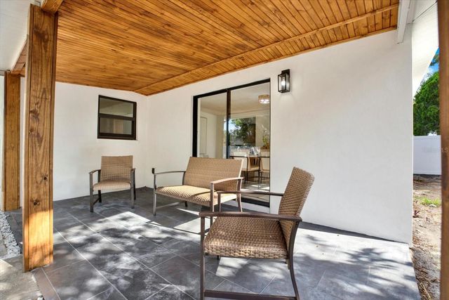 4510 W PRICE AVENUE, Tampa, FL 33611