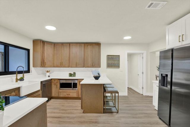 4510 W PRICE AVENUE, Tampa, FL 33611
