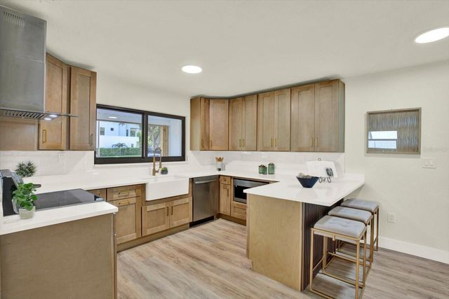 4510 W PRICE AVENUE, Tampa, FL 33611
