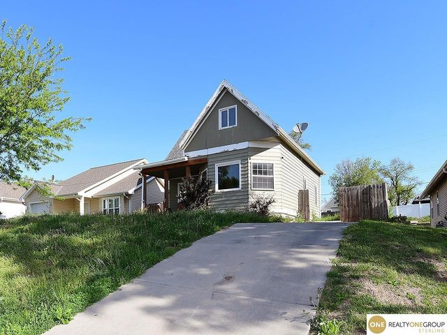 3338 Manderson Street, Omaha, NE 68111