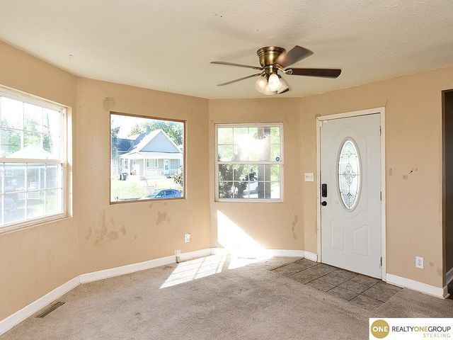 3338 Manderson Street, Omaha, NE 68111
