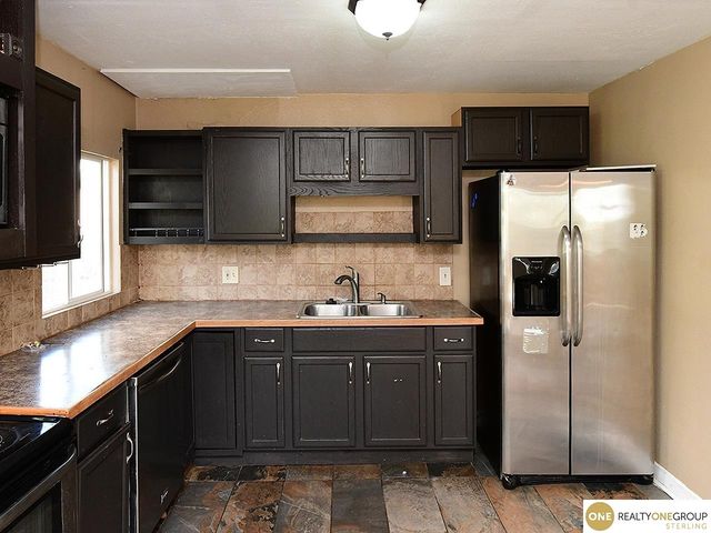 3338 Manderson Street, Omaha, NE 68111