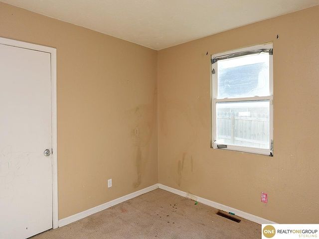 3338 Manderson Street, Omaha, NE 68111