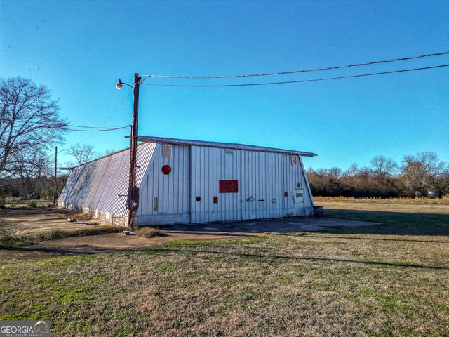 161 College Street, Parrott, GA 39877