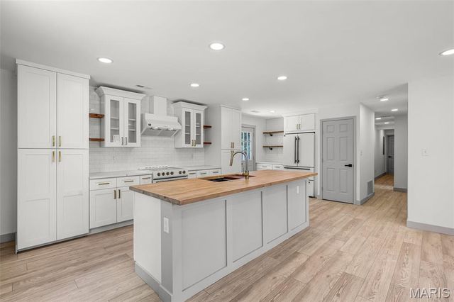 715 Westchester Court, Kirkwood, MO 63122