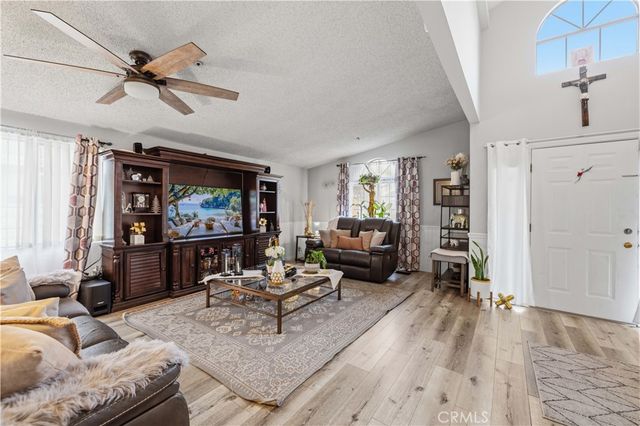 13691 Gavina 433, Sylmar, CA 91342