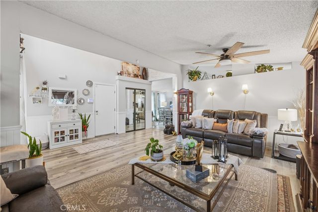 13691 Gavina 433, Sylmar, CA 91342