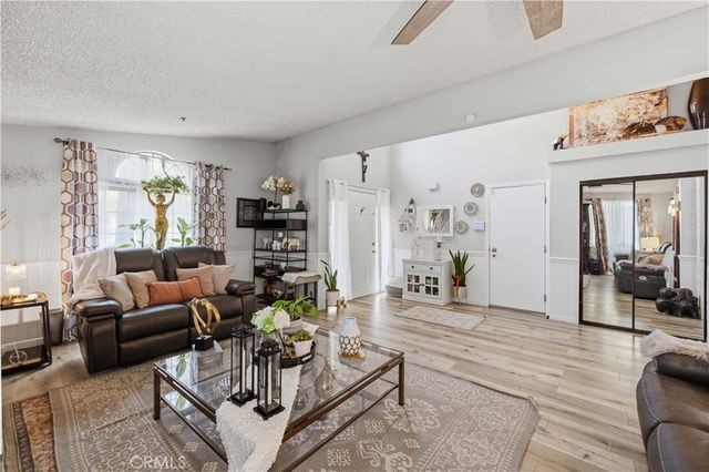 13691 Gavina 433, Sylmar, CA 91342