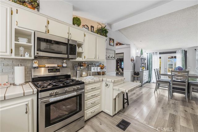 13691 Gavina 433, Sylmar, CA 91342