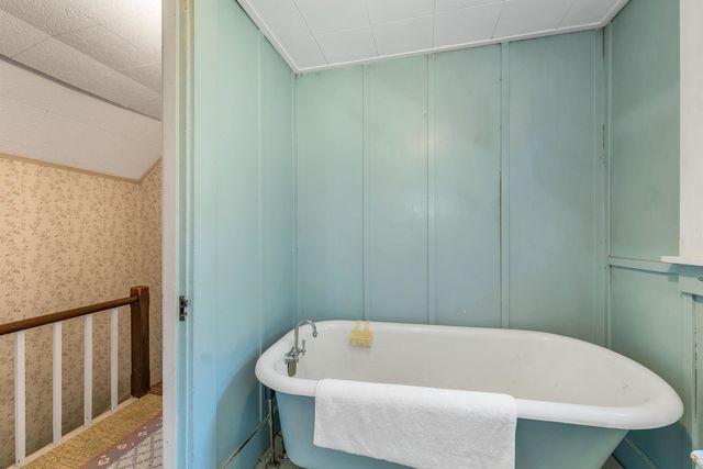 125-127 Center Street, Wolfeboro, NH 03894