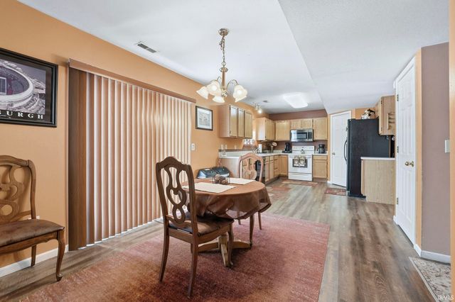 807 Larkwillow Court, Huntertown, IN 46748