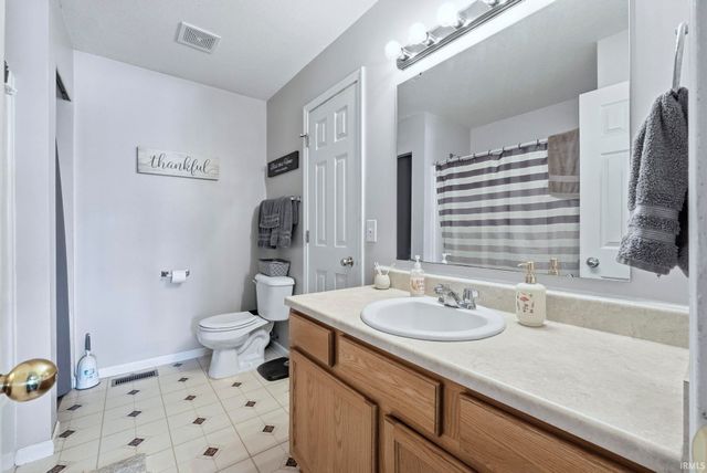 807 Larkwillow Court, Huntertown, IN 46748