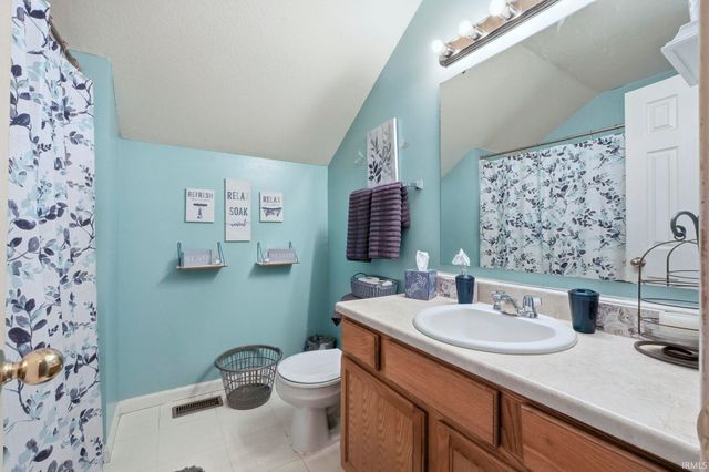 807 Larkwillow Court, Huntertown, IN 46748