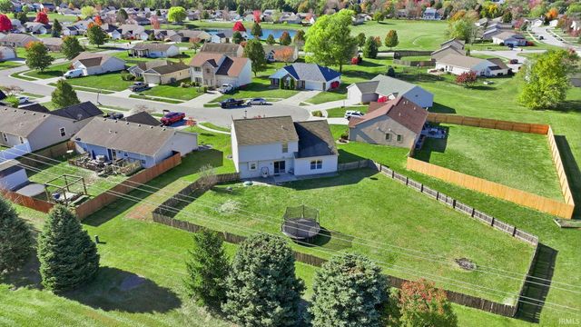 807 Larkwillow Court, Huntertown, IN 46748