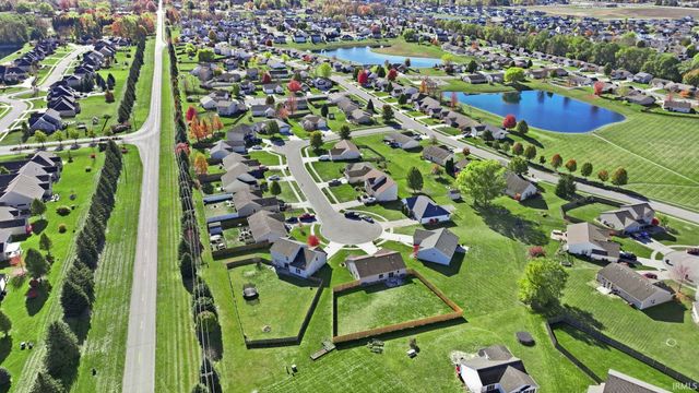 807 Larkwillow Court, Huntertown, IN 46748