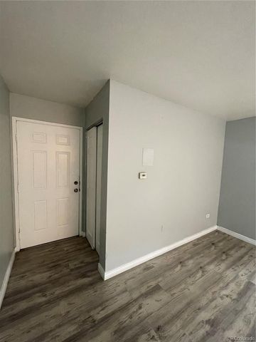 1590 clinton 6, Aurora, CO 80010