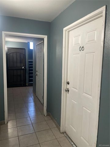 1590 clinton 6, Aurora, CO 80010