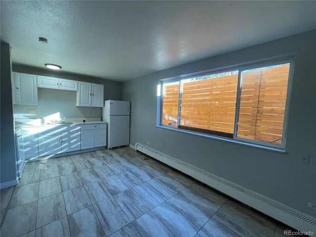 1590 clinton 6, Aurora, CO 80010