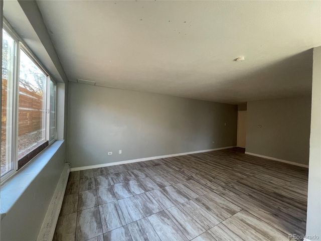 1590 clinton 6, Aurora, CO 80010