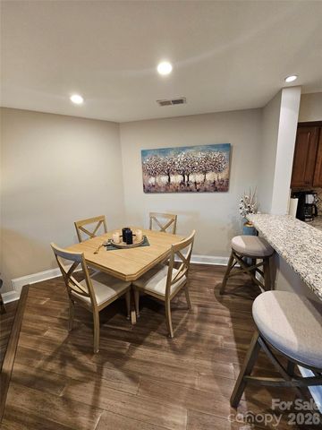 18709 Nautical Drive 305, Cornelius, NC 28031