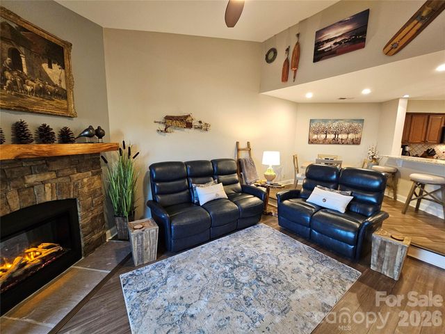 18709 Nautical Drive 305, Cornelius, NC 28031