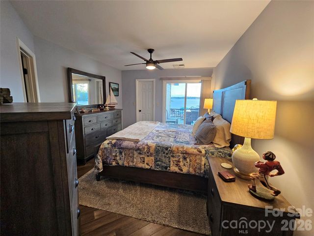 18709 Nautical Drive 305, Cornelius, NC 28031
