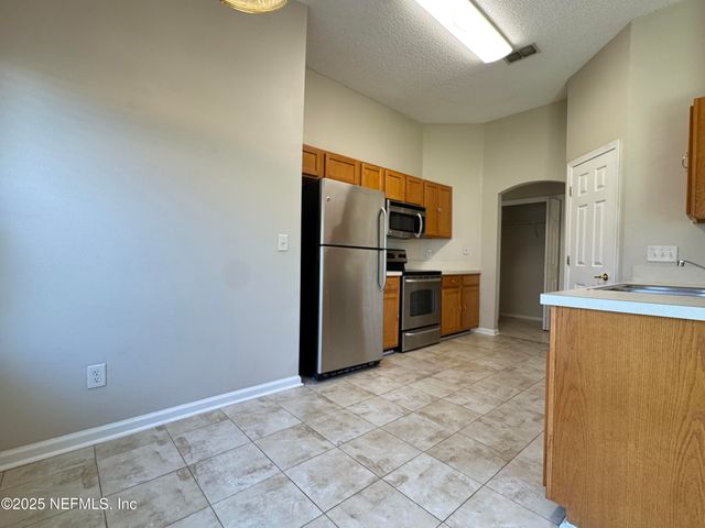 6835 OTTERS DEN Court, Jacksonville, FL 32219
