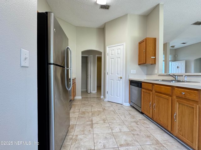6835 OTTERS DEN Court, Jacksonville, FL 32219