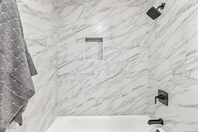 371 Pike, San Antonio, TX 78209