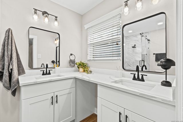 371 Pike, San Antonio, TX 78209