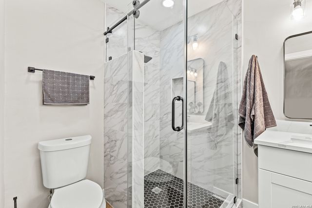 371 Pike, San Antonio, TX 78209