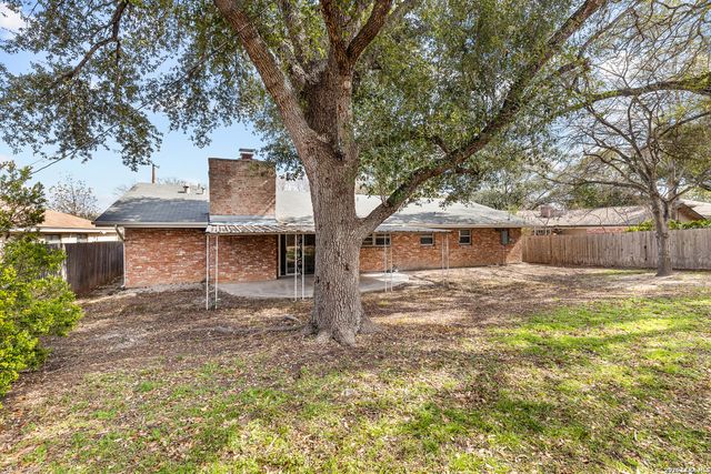 371 Pike, San Antonio, TX 78209