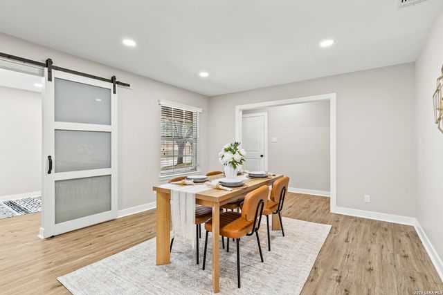 371 Pike, San Antonio, TX 78209