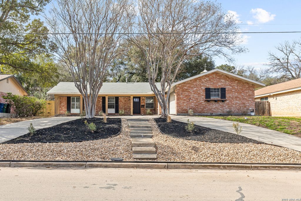 371 Pike, San Antonio, TX 78209