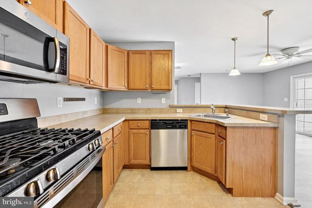 62 HIGHBRIDGE LN, West Deptford, NJ 08086