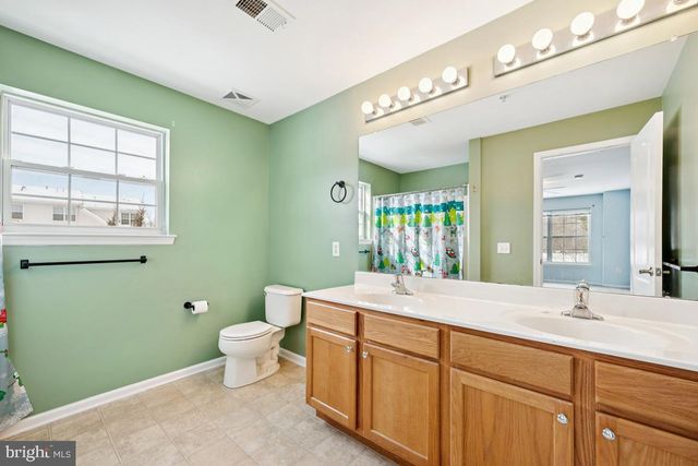 62 HIGHBRIDGE LN, West Deptford, NJ 08086