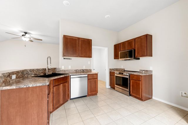 1627 Tanglewood Drive, Azle, TX 76020