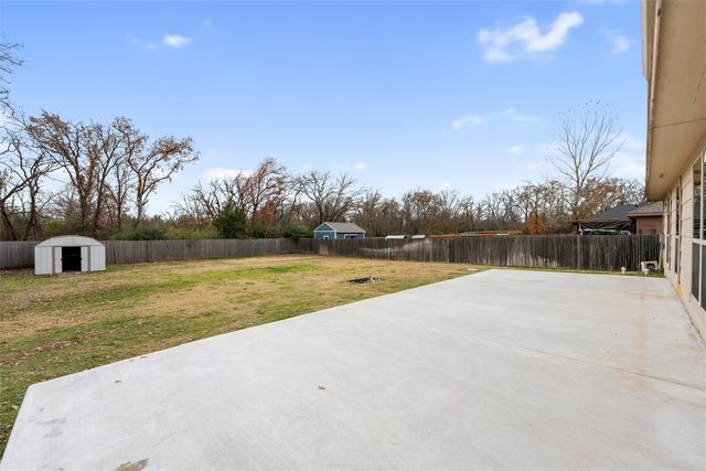 1627 Tanglewood Drive, Azle, TX 76020