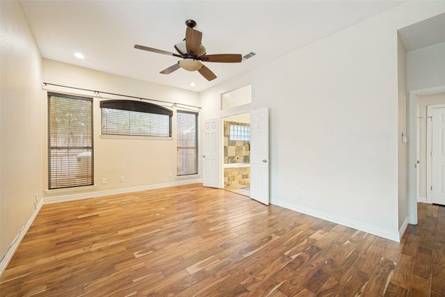 841 Forest Hollow Drive, Hurst, TX 76053