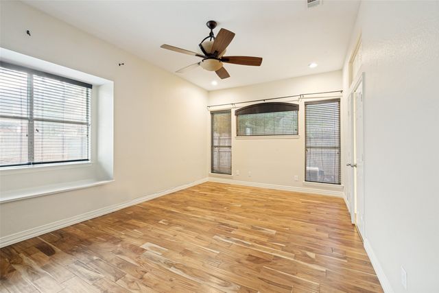 841 Forest Hollow Drive, Hurst, TX 76053