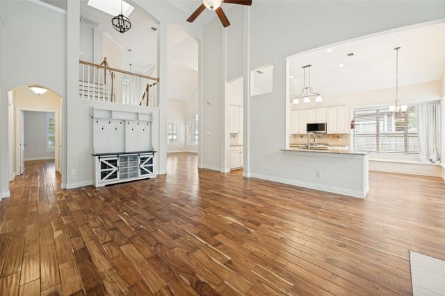 841 Forest Hollow Drive, Hurst, TX 76053